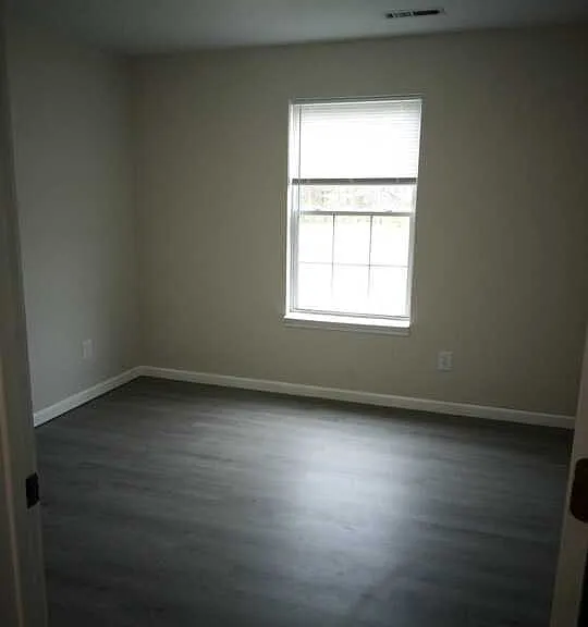 265 Lone Oak Dr — Photo 3