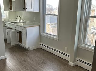 85 Centre St #2, Pawtucket, RI 02860