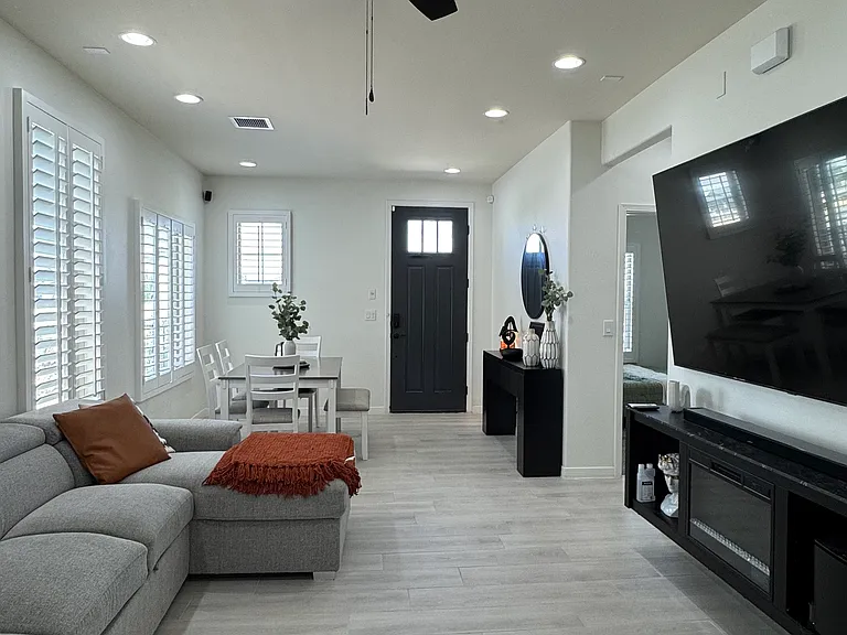 5881 Dalhart Dr — Photo 3