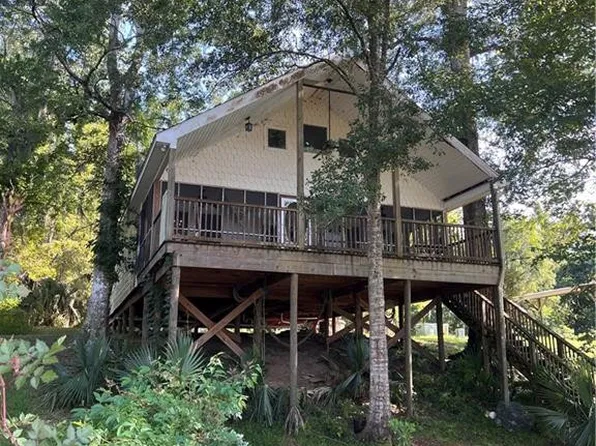 21270 Diversion Canal Rd, Saint Amant, LA 70774