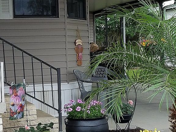 2nd image of 225 Cayuta Ave