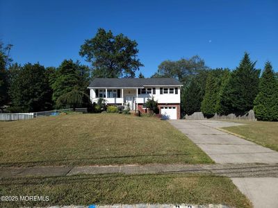 32 Tarrytown Road, Manalapan, NJ, 07726