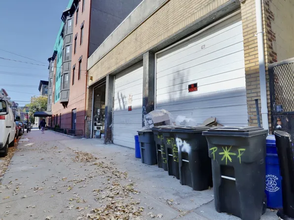 400 Jefferson Street image 11 of 12