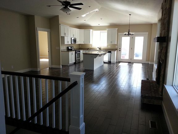 4th image of 201 E Red Pine Dr 6 Alpine Utah #84004
