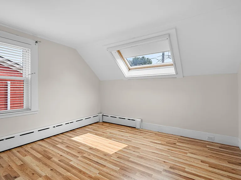 2 Wentzell Ave — Photo 8