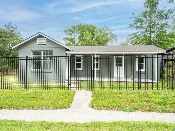 301 W Birdsong St, Longview, TX 75602