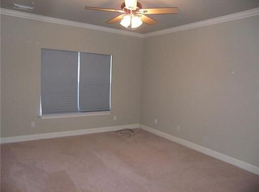 5th image of 216 Emerald Oaks Dr