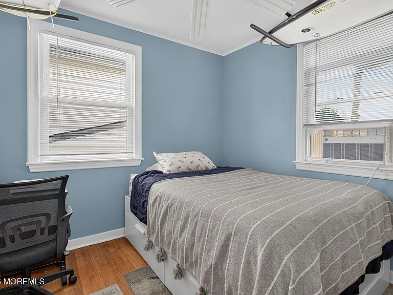 98 Stockton Ave — Photo 18
