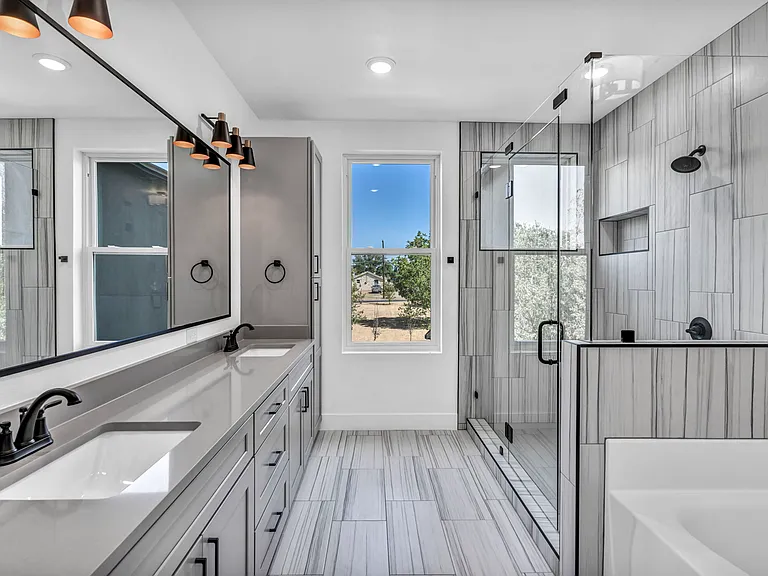 1006 E Marble St #A — Photo 9