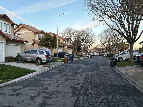 4th image of 3054 Peppermill Cir