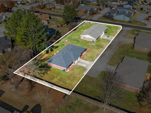 1011/1013 12th St NW #1-3, Bentonville, AR 72712