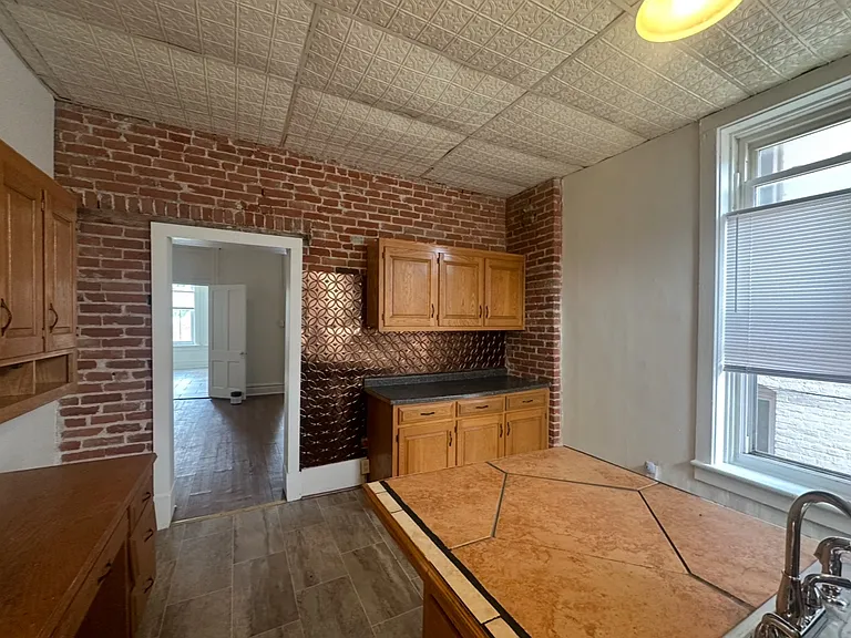 621 N 9th St #1 — Photo 31