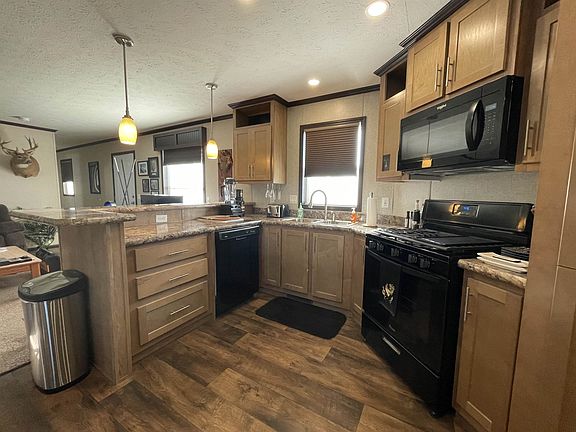 2nd image of 708 W 16th Ave