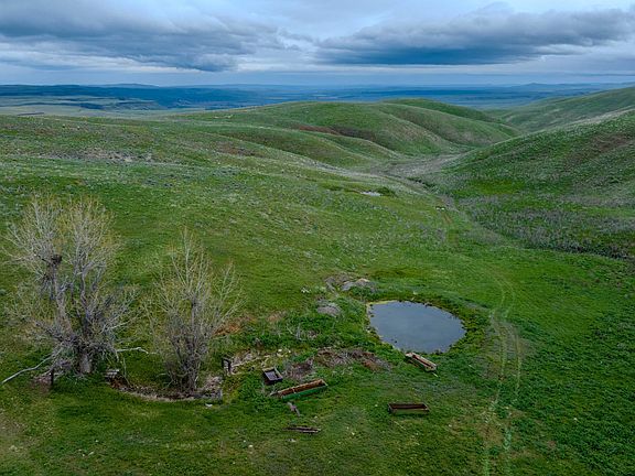 5th image of 5872 John Day Hwy