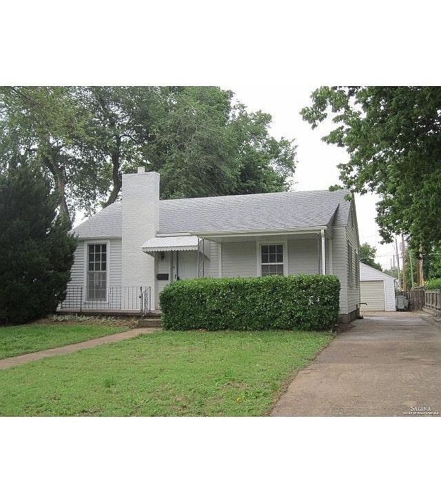 1st image of 520 W Republic Ave