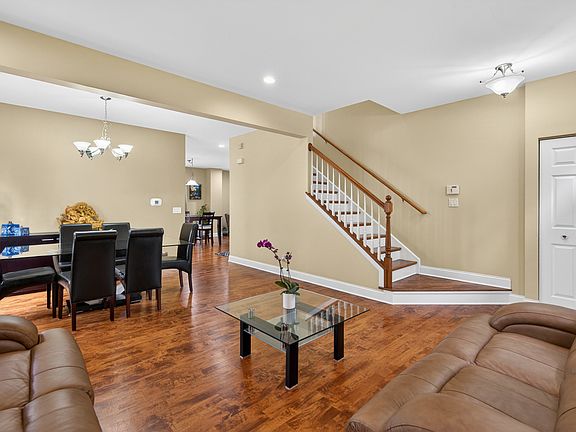 2nd image of 230 Churchill Ct