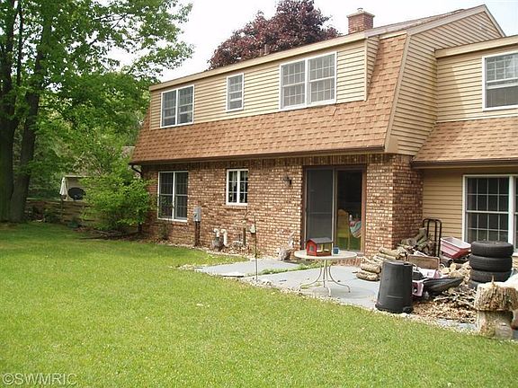 3rd image of 1608 Sun Prairie Dr