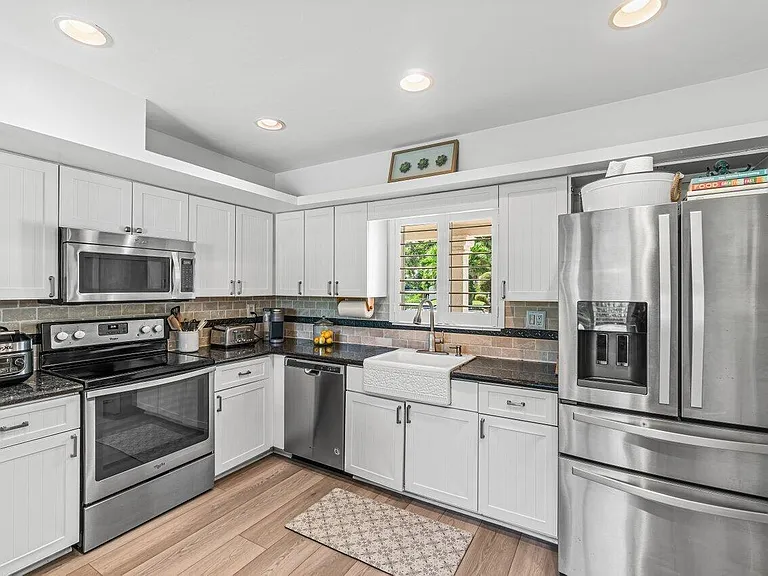 1032 SW 9th Ave — Photo 10