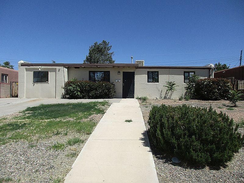 1st image of 3416 La Veta Dr NE
