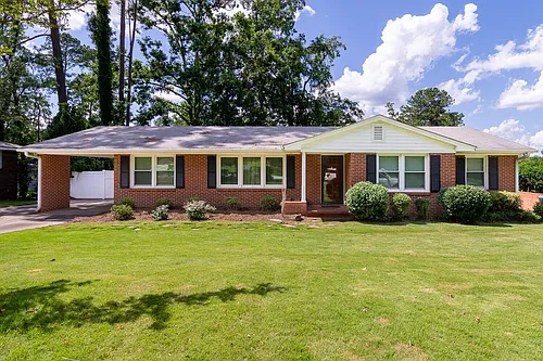 3003 Stratford Dr Photo 1