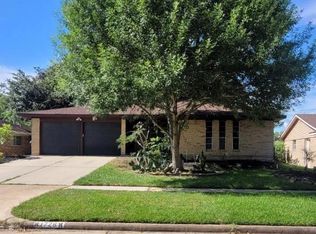 1728 Dolphin Dr, Seabrook, TX 77586