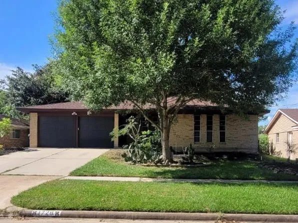 1728 Dolphin Dr, Seabrook, TX 77586