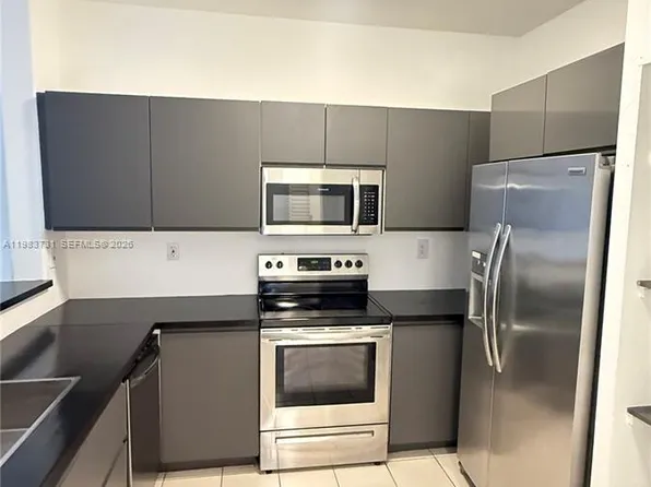 1663 SE 27th Dr Unit 102, Homestead, FL 33035