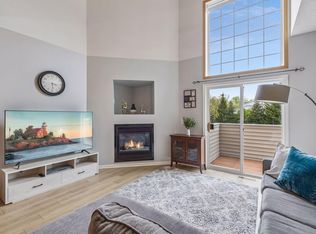 17679 Hackberry Ct, Eden Prairie, MN 55347