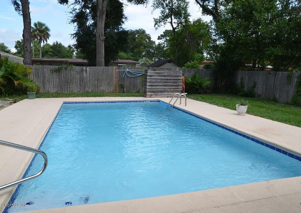 1st image of 7647 Lazeau Dr