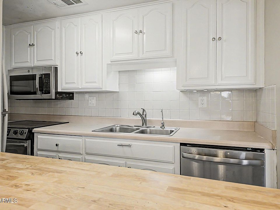 1st image of 424 W Brown Road #207