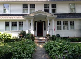 1426 Stratfield Rd, Fairfield, CT 06825