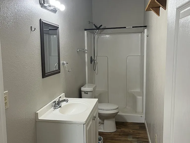 380 Jumbo Rd #B — Photo 6