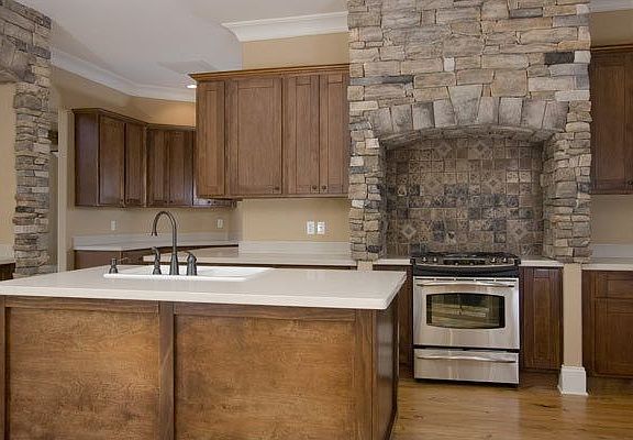 4th image of 72 Hosta Ln
