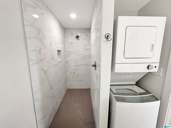 5th image of 219 Greensboro Ave #2105