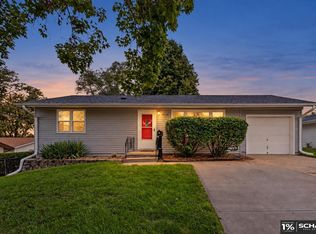 4832 Grover St, Omaha, NE 68106