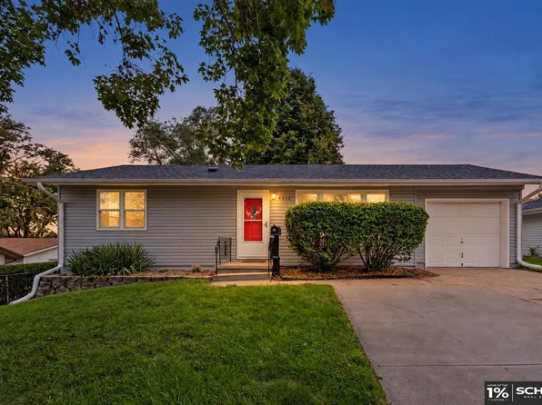 4832 Grover St, Omaha, NE 68106