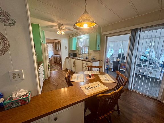 4th image of 143 Parkland Dr