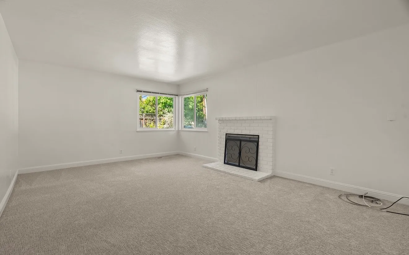 3 bed, 1311 sqft, $3,500 — Photo 3