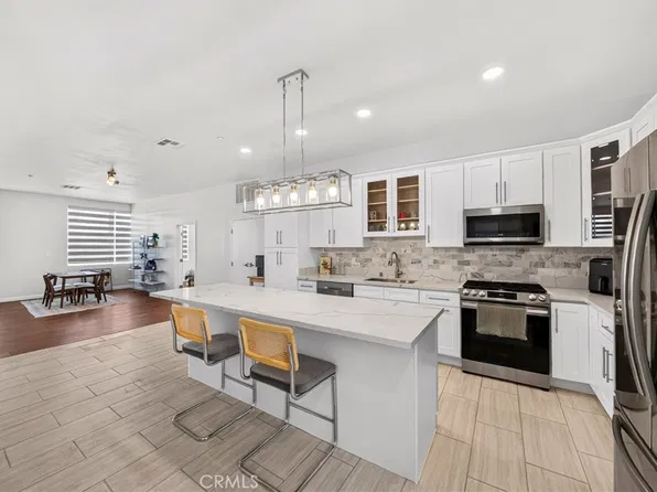 435 W Center St #316, Anaheim, CA 92805