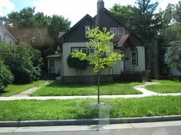 521 Broadway St, Eau Claire, WI 54703