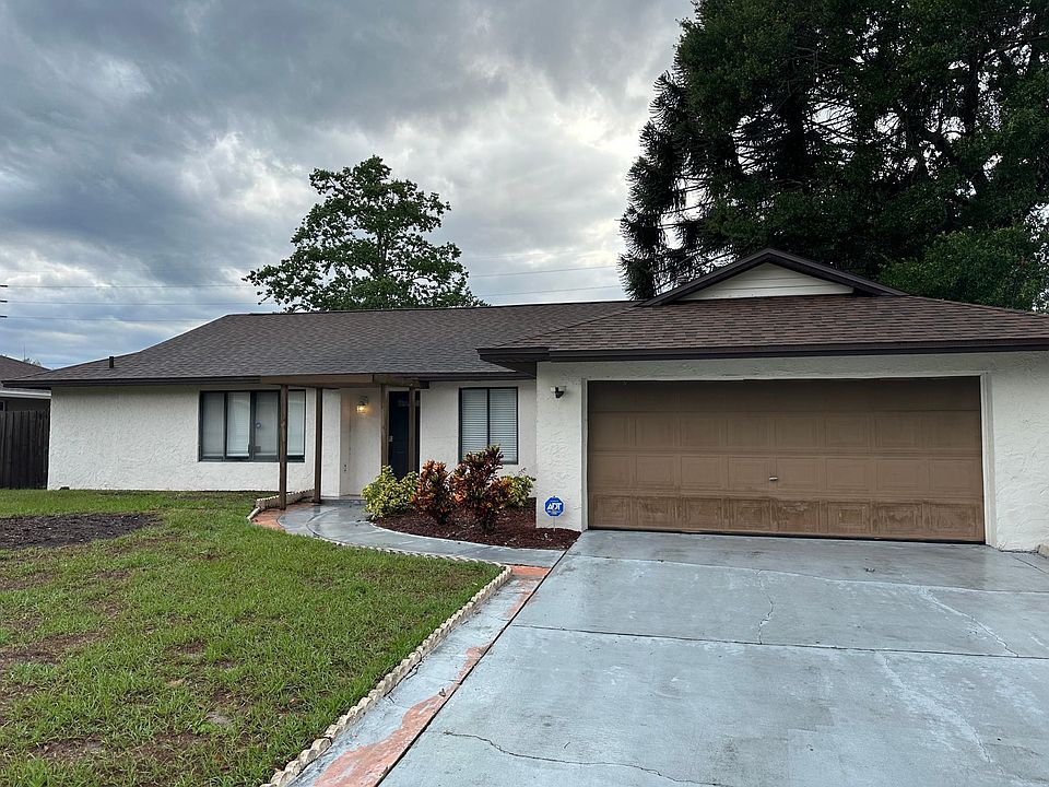 1st image of 7682 Clubhouse Estates Dr