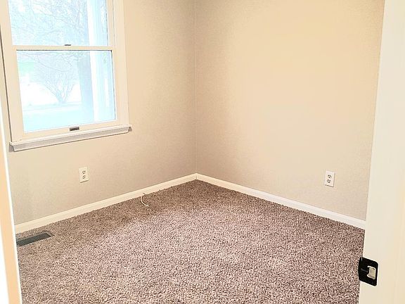 5th image of 1113 Orchard Dr