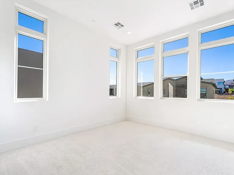 Upstairs bedroom 3