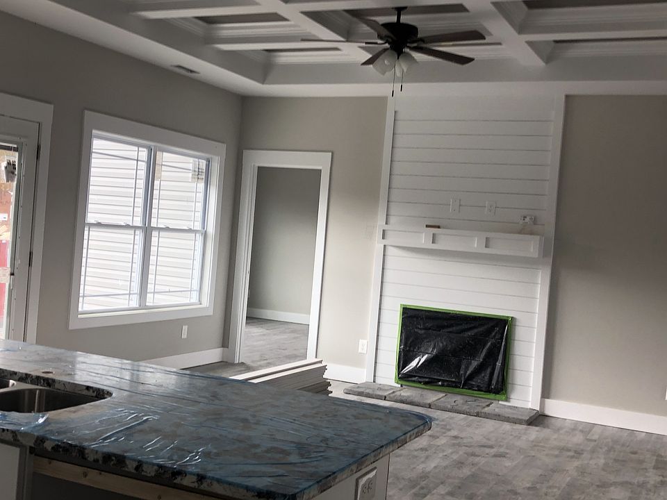 2nd image of 304 College St Lot 3
