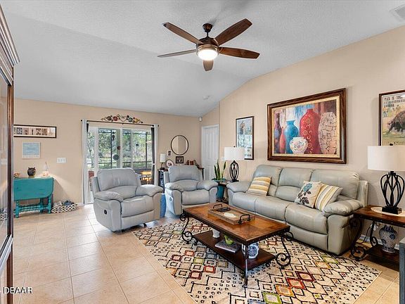 4th image of 755 Golden Larch Ct