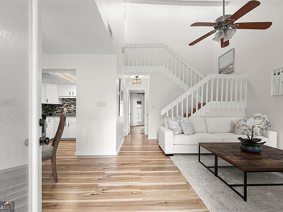 2nd image of 1609 Homestead Trl