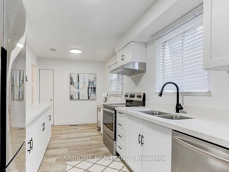 199 Edmonton Dr — Photo 9