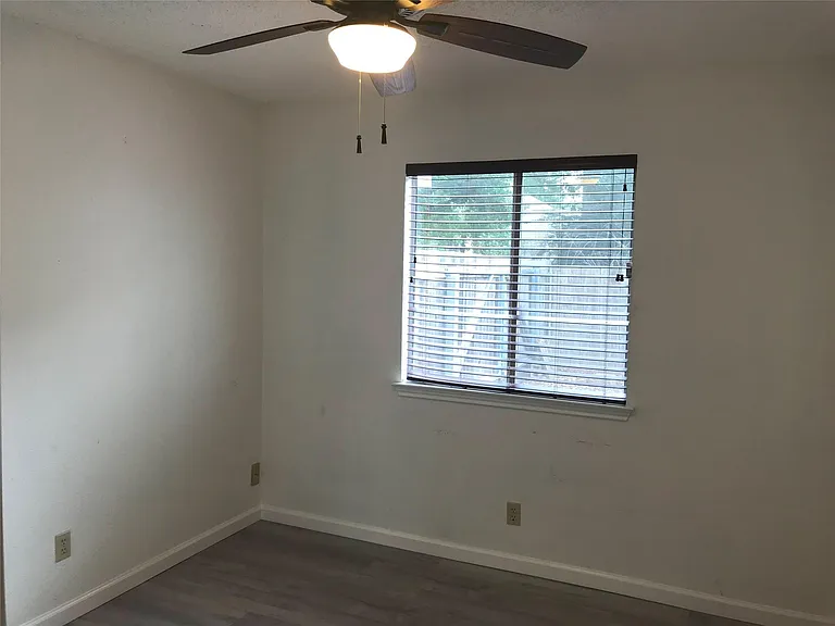 1103 Brookside Cv — Photo 13