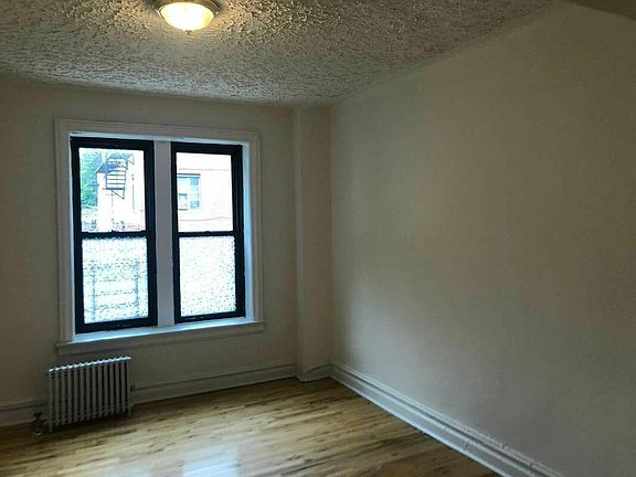 3rd image of 883 Franklin Ave #A1