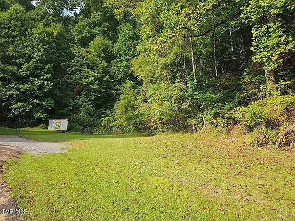 4th image of Indian Creek Rd
